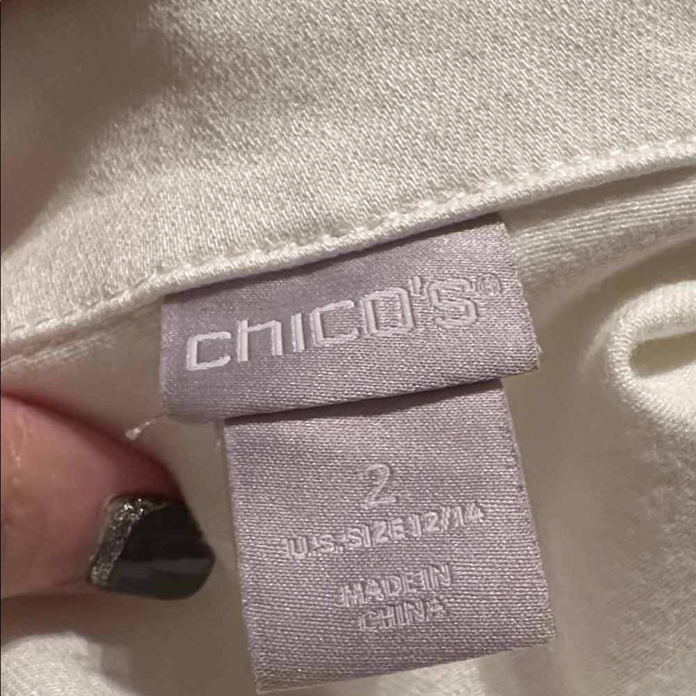 CHICO’S White denim jacket spring & summer with Stretch size 2 - Picture 5 of 7